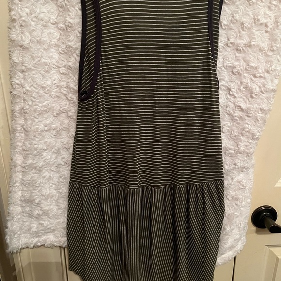 Hem & Thread Tank - Picture 5 of 8